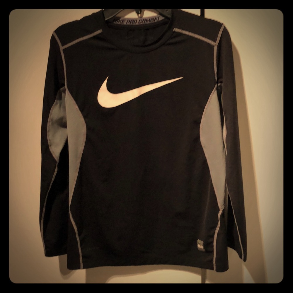 💵 Bundle only item🌟 Nike long sleeve dri fit